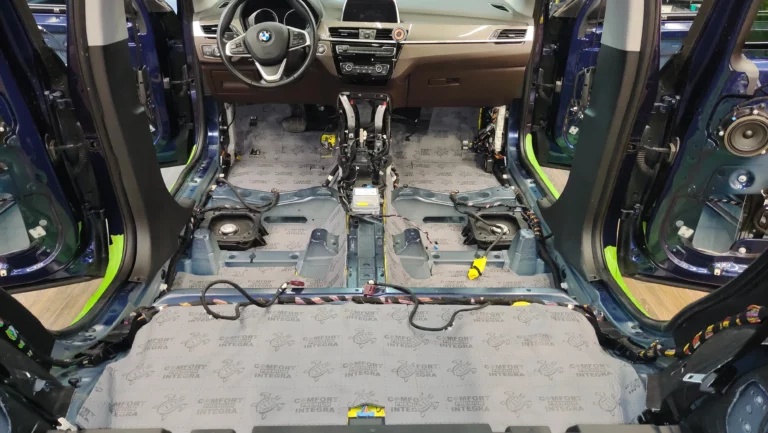 BMW X1 пол 3 (1)