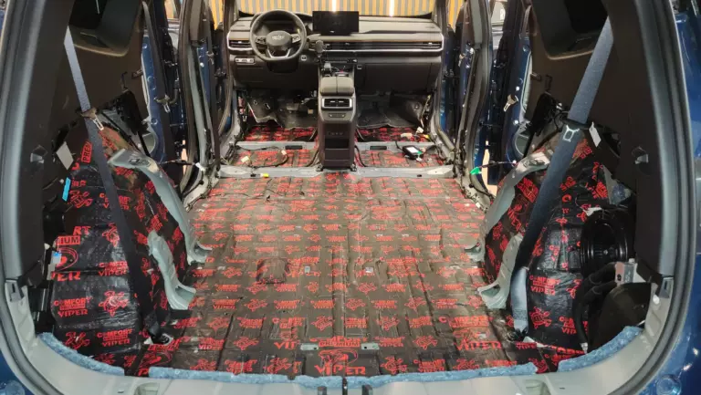 Шумоизоляция багажника Geely Okavango-1