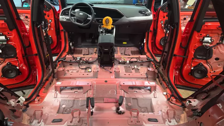Шумоизоляция пола Geely Tugella Knewstar 001-1