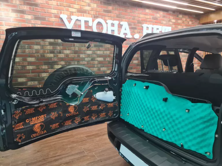 Шумоизоляция дверей LADA Niva Travel-8