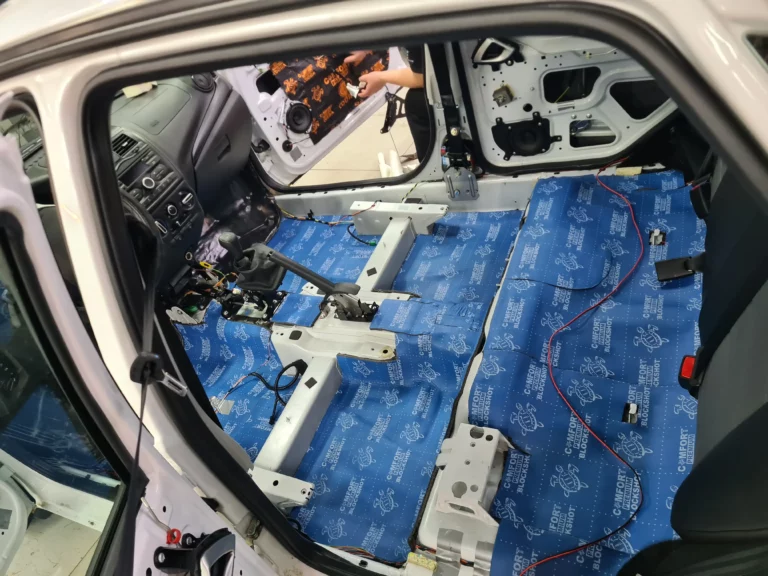 Lada Granta пол 3