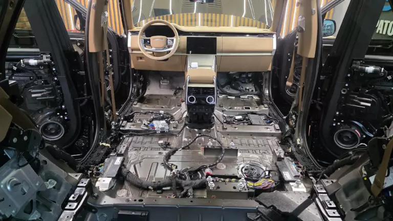 Шумоизоляция пола Land Rover Range Rover-1