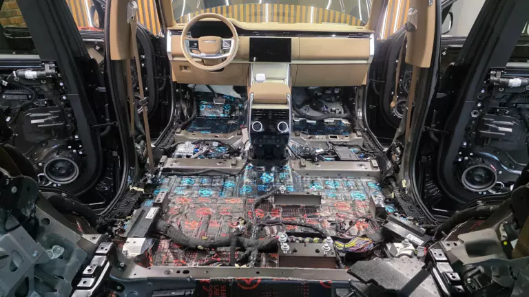 Шумоизоляция пола Land Rover Range Rover-2