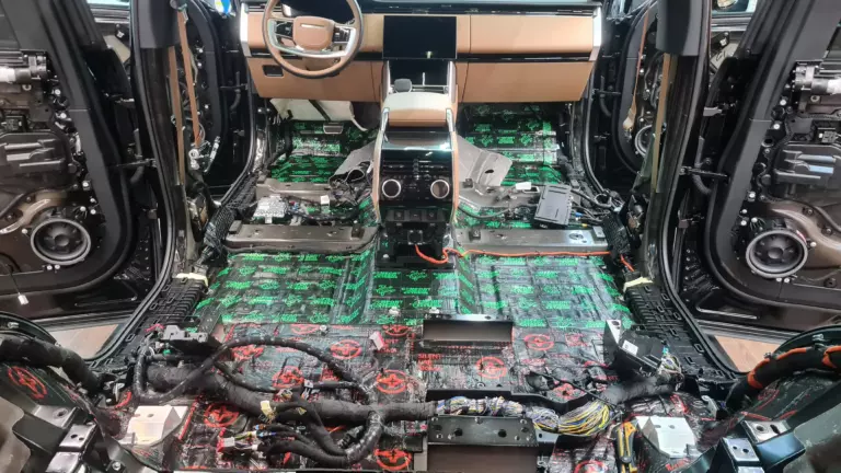 Шумоизоляция пола Land Rover Range Rover-2