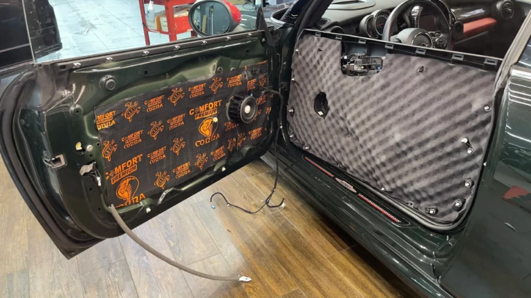 Шумоизоляция двери MINI Cooper Clubman 2022-3
