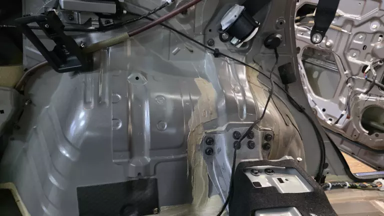 Шумоизоляция багажника Nissan Murano-2