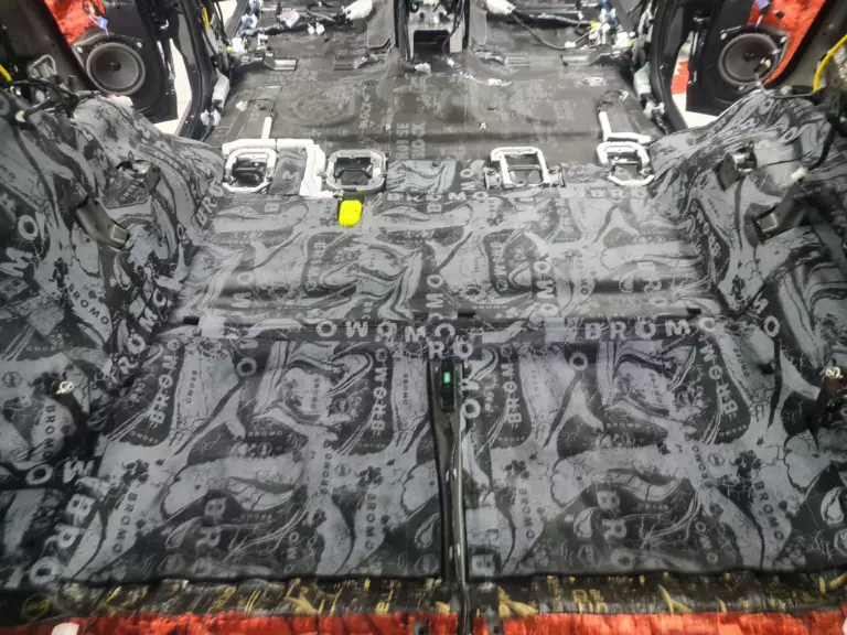 Шумоизоляция багажника Toyota Land Cruiser 250 Prad-6