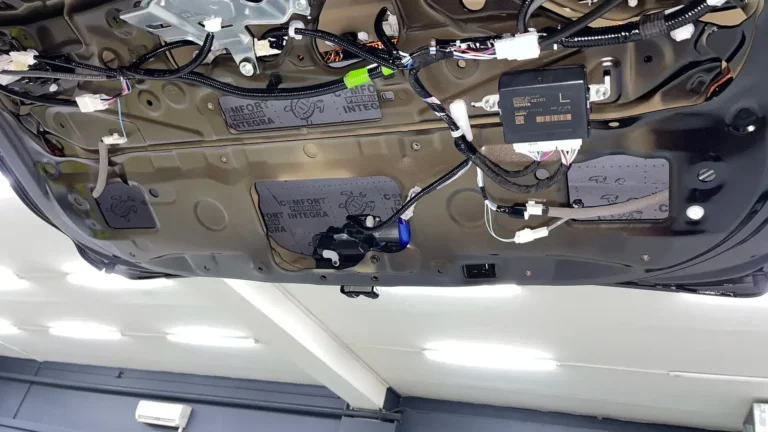 Шумоизоляция двери Toyota Rav 4 2021-4
