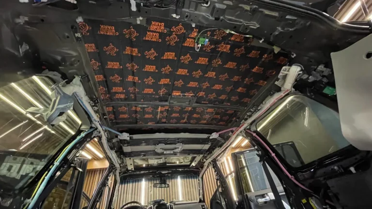 Шумоизоляция крыши Land-Cruiser-200-2013-2