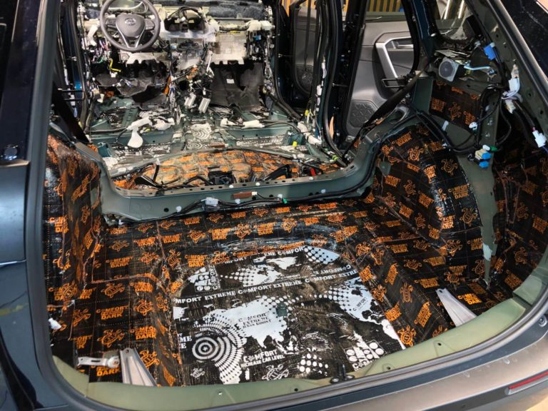 Шумоизоляция багажника Toyota RAV 4