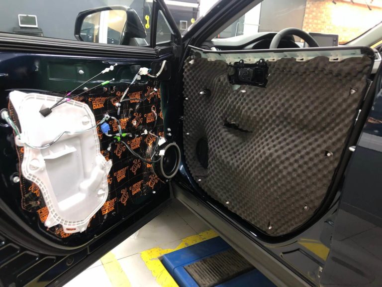 Шумоизоляция дверей Toyota RAV 4