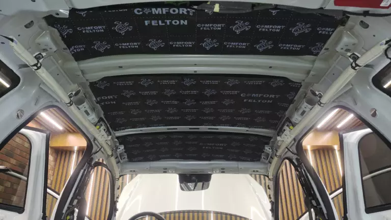 Шумоизоляция крыши Volvo XC60-3