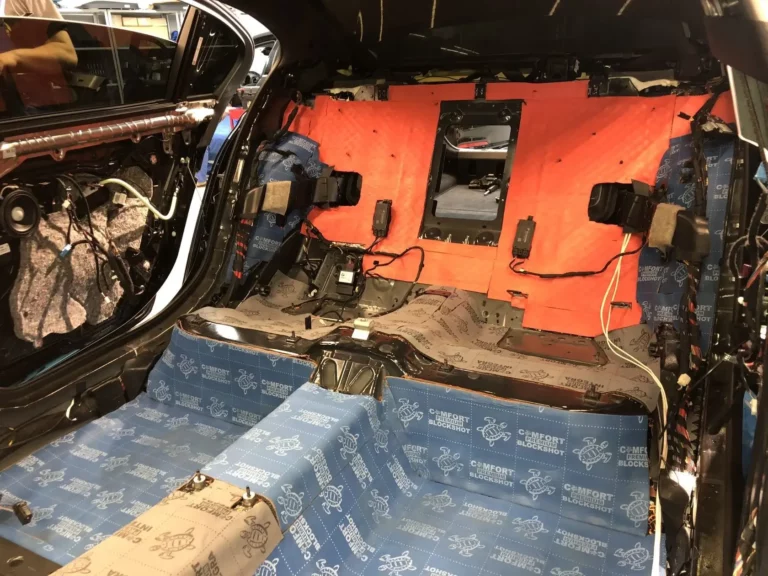 Шумоизоляция пол BMW 750 LD 5