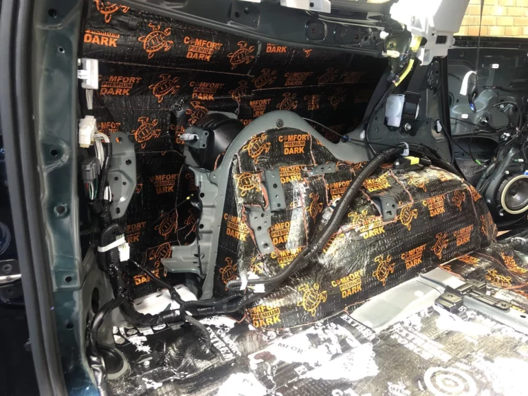 Шумоизоляция багажника 3 Toyota Land Cruiser Prado 2021
